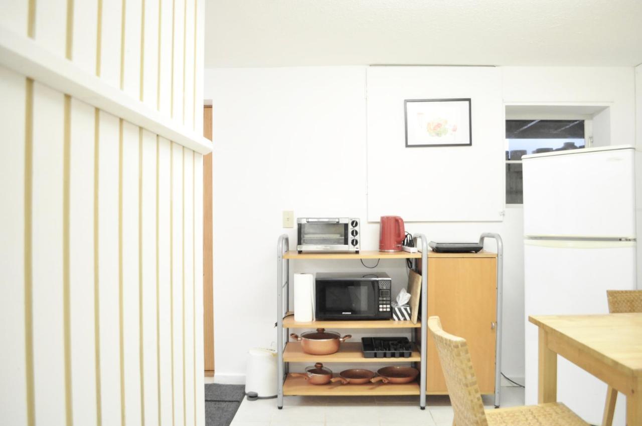 Spacious 2 Bedroom Private Basement Suite In Lynn Canyon North Vancouver Luaran gambar